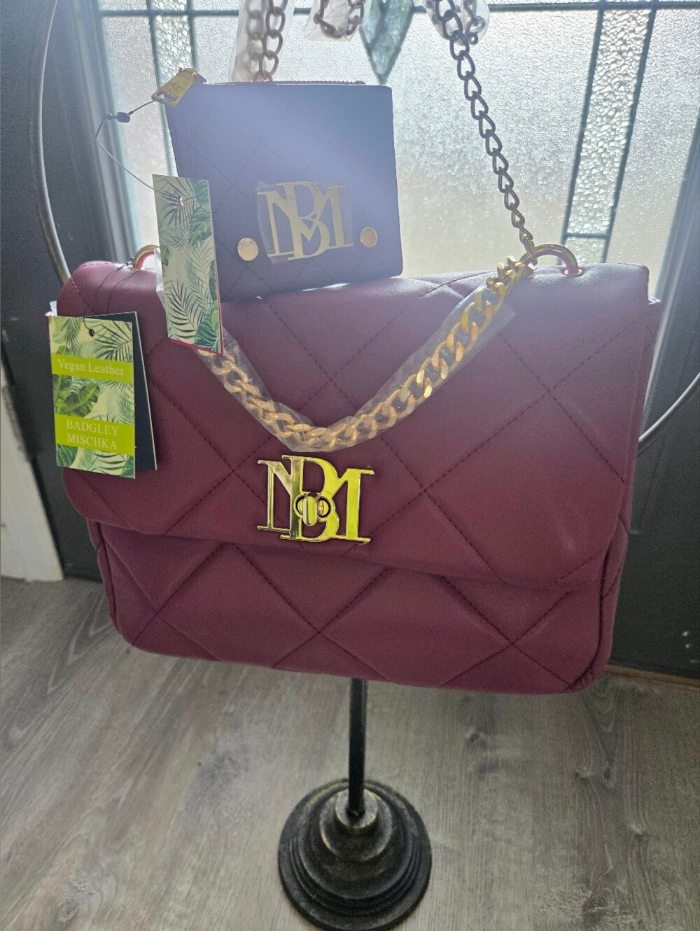 NWT Beautiful large BADGLEY MISCHKA Chain Crossbody/Purse AND BM Card Wallet - Picture 2 of 9